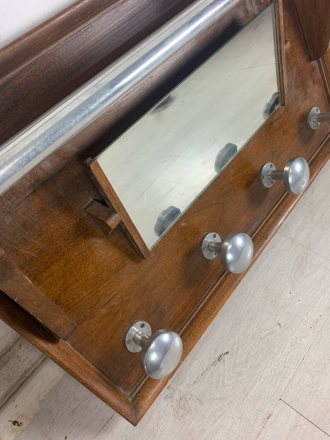 Wall mounted coat rack