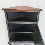 Corner cabinet