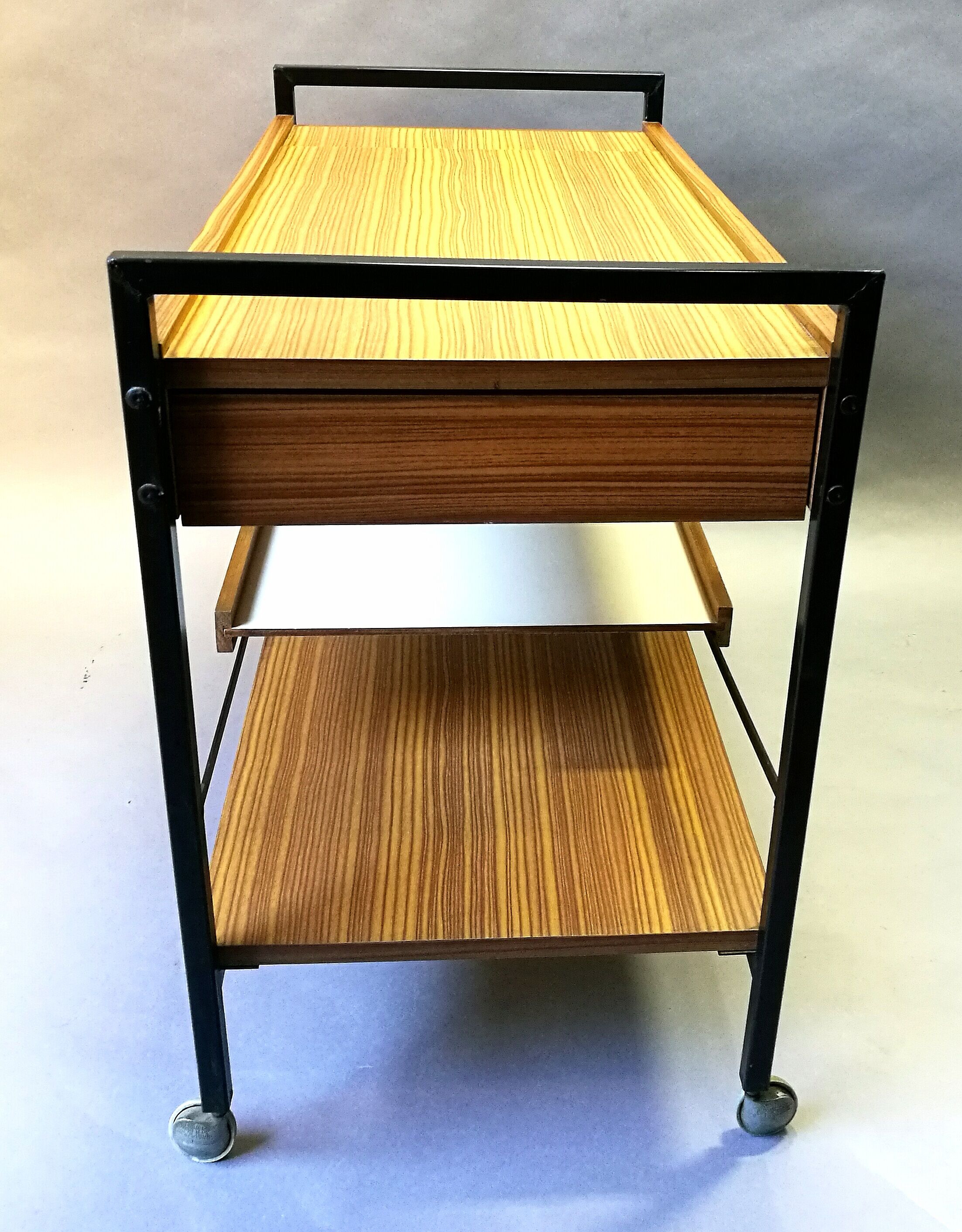 Serving bar design 60s french