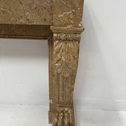 Napoleon III fireplace with claw feet in speckled marble, 19th century.
