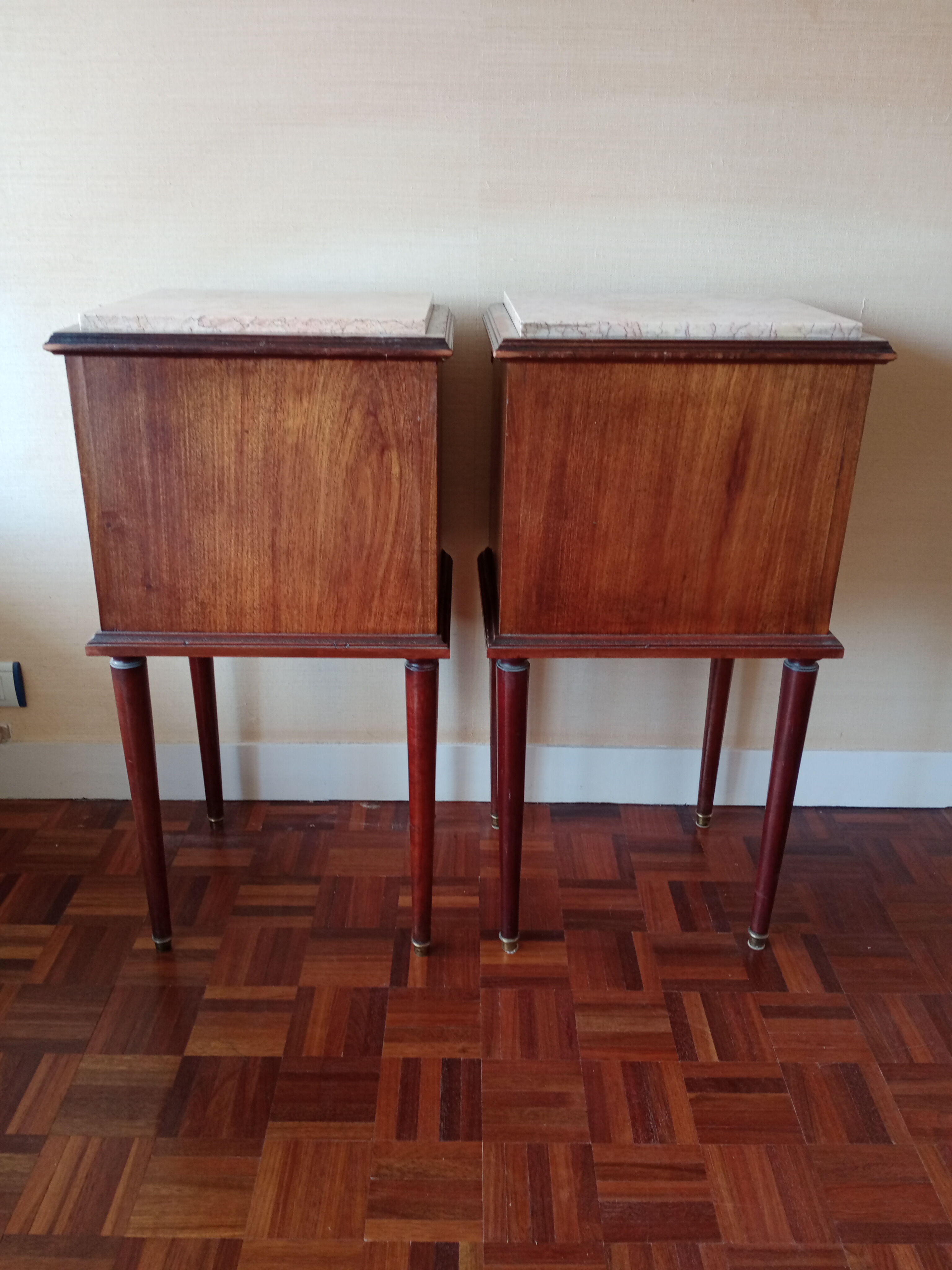 Paire de chevets art deco
