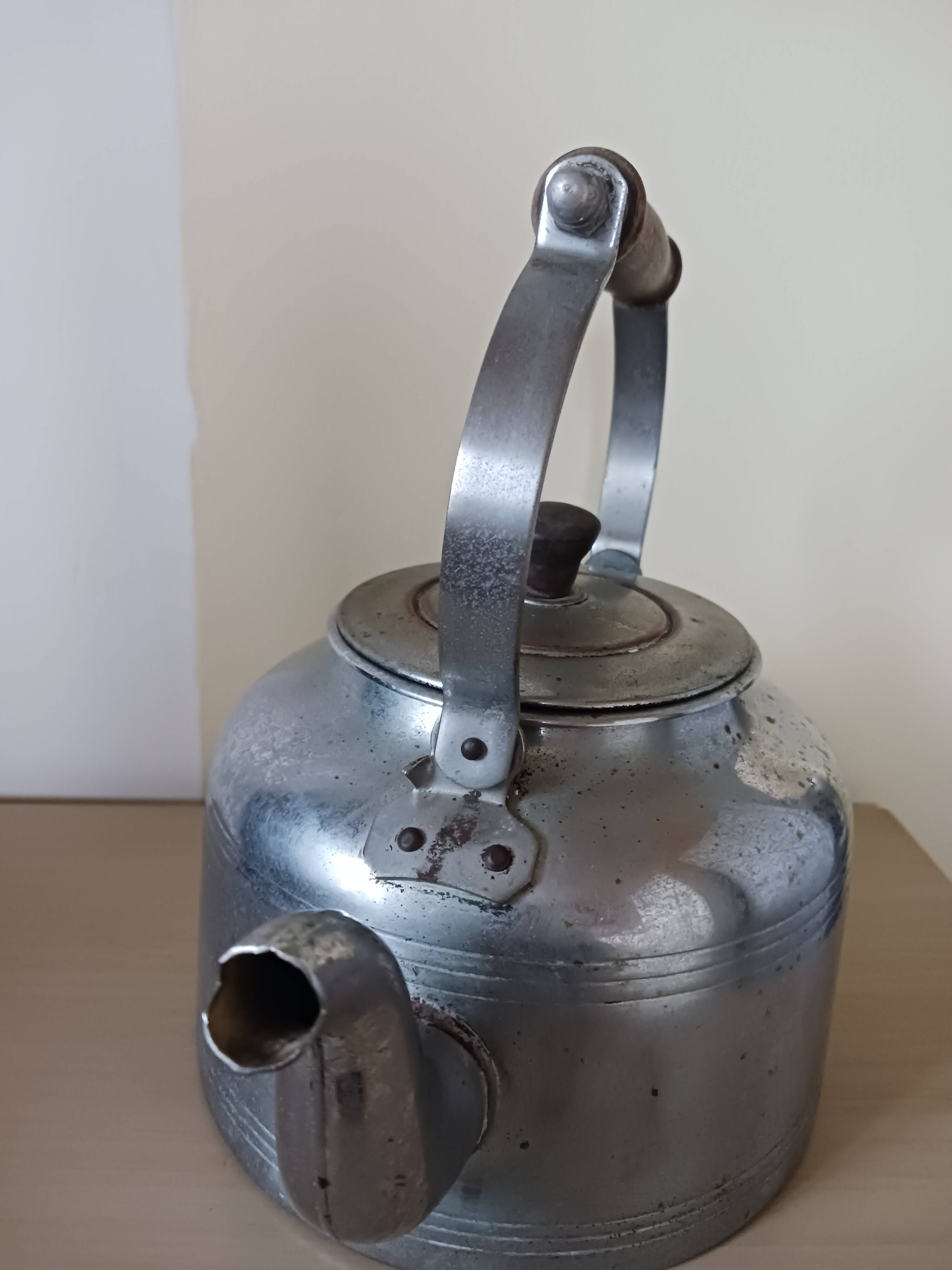 Chrome-plated copper kettle from the 50s.