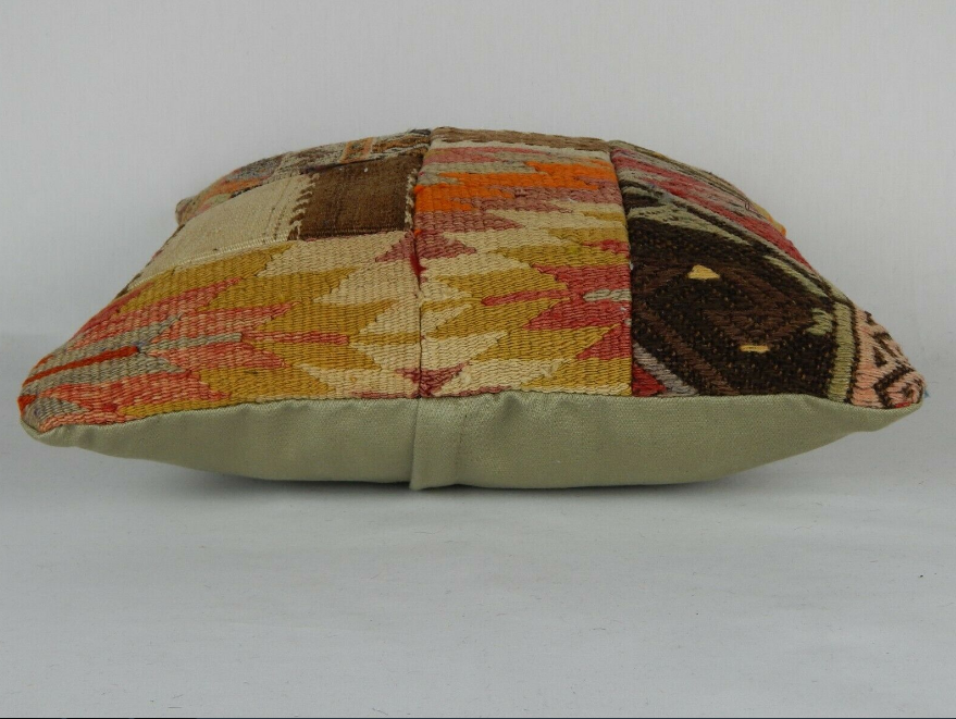 Vintage turkish kilim pillow (40 x 40 cm)