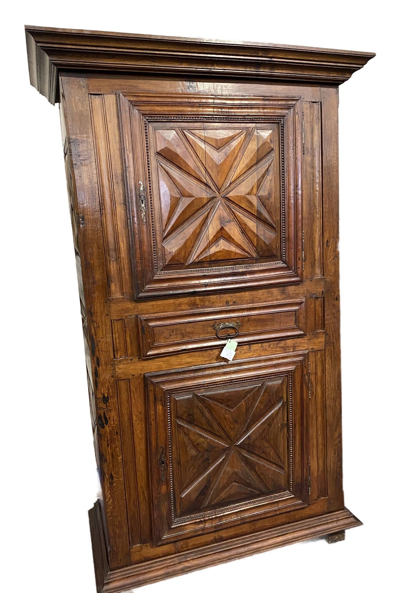 Armoire Louis XIII en chêne massif, pointes de diamant, XVIIe siècle