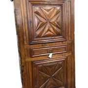 Armoire Louis XIII en chêne massif, pointes de diamant, XVIIe siècle