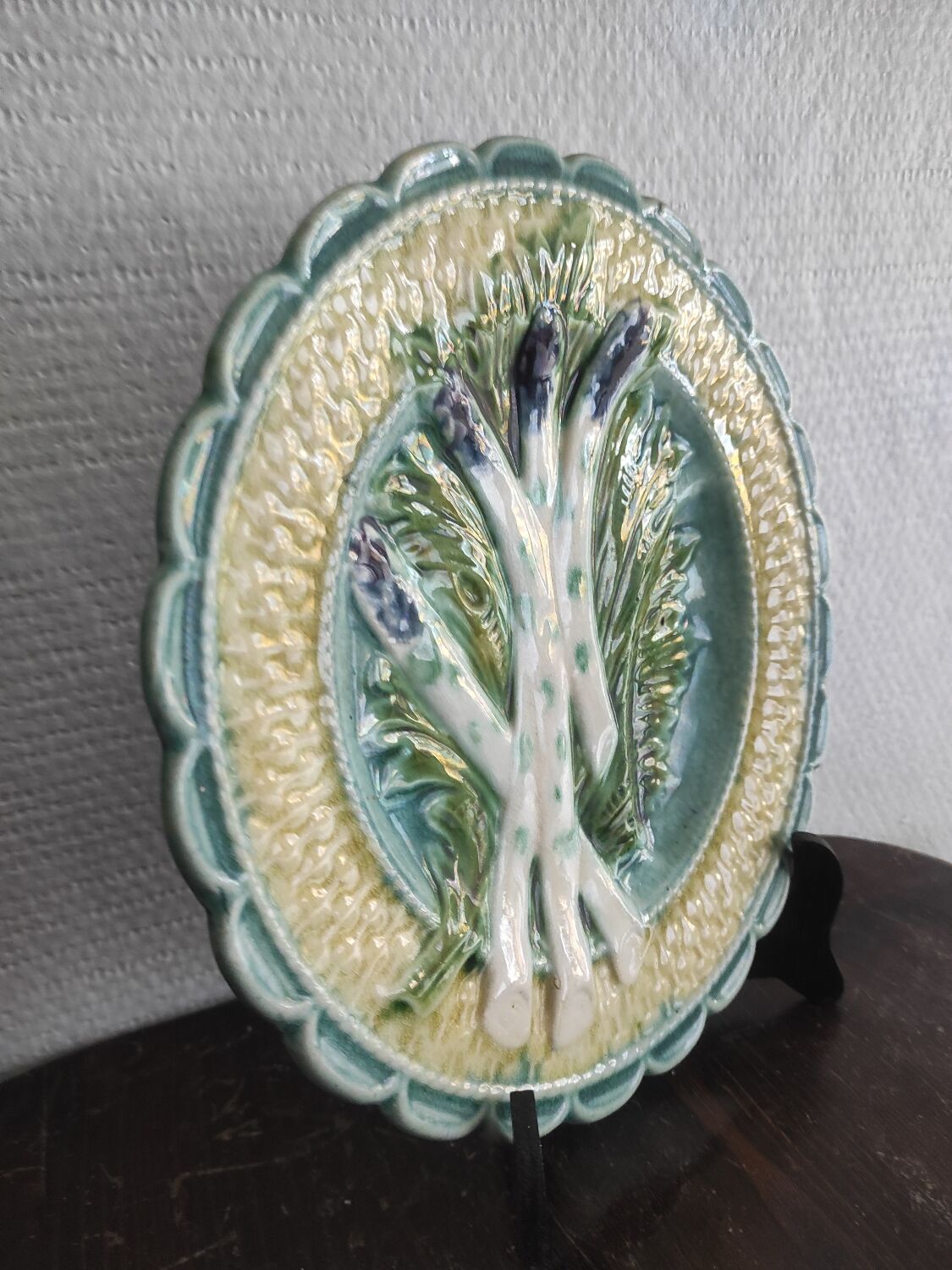 Asparagus plate - Faience Barbotine - XIX century - Salins