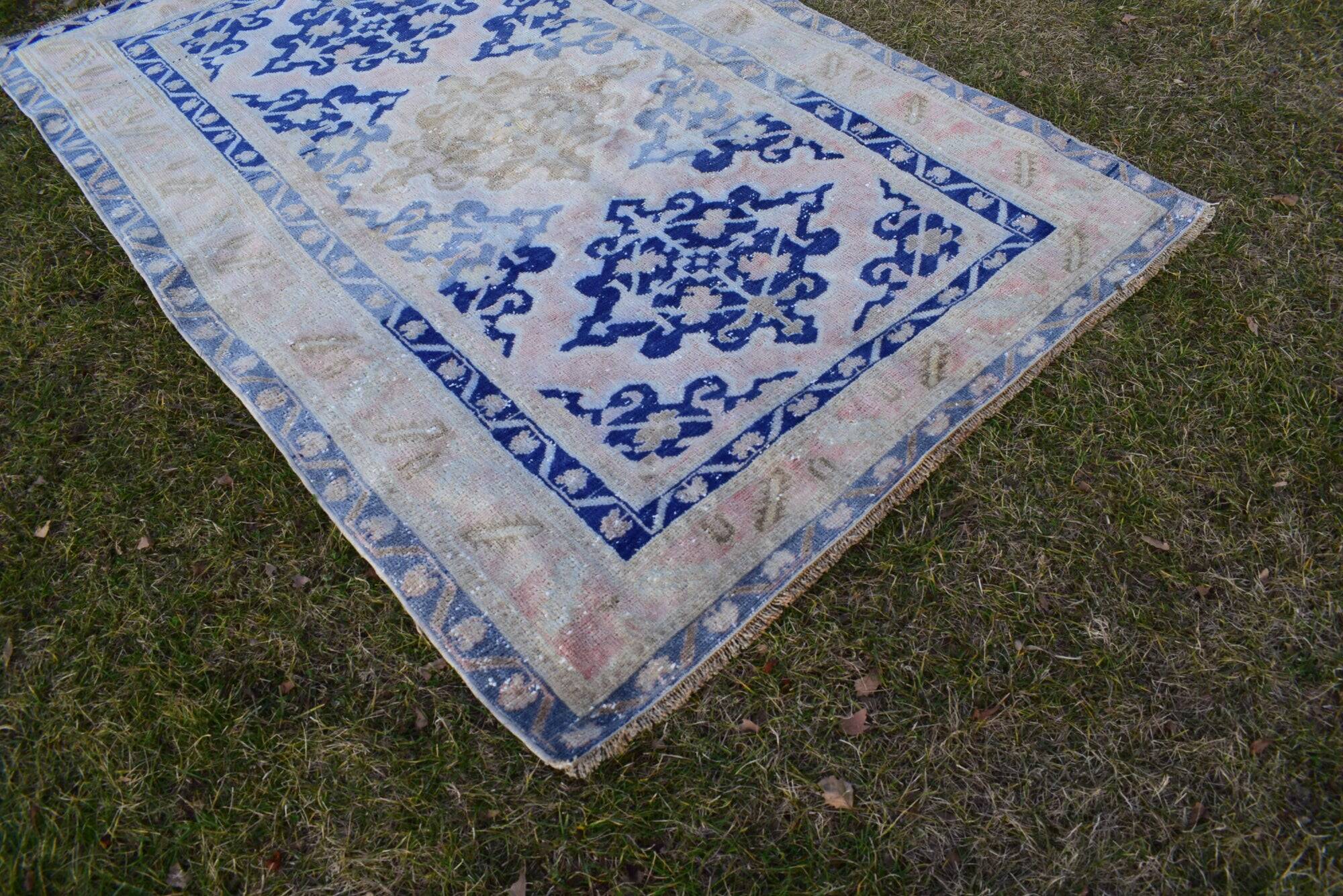 Vintage Turkish handmade rug 142x210 cm