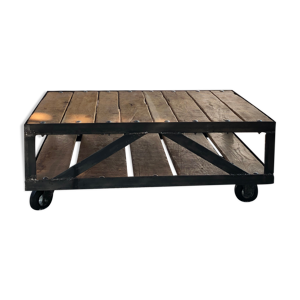 Table basse en bois style industrielle