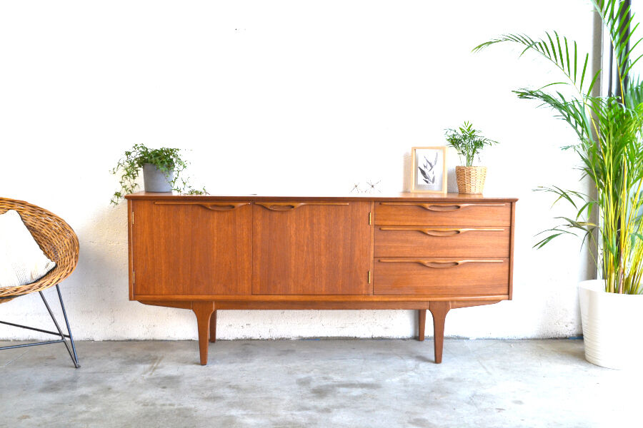 Teak row by Jentique * 168 cm