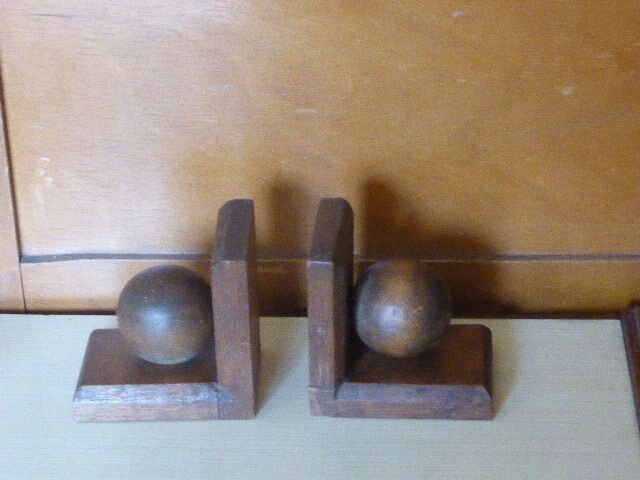 Paire de serres livre les boules en bois Art Déco