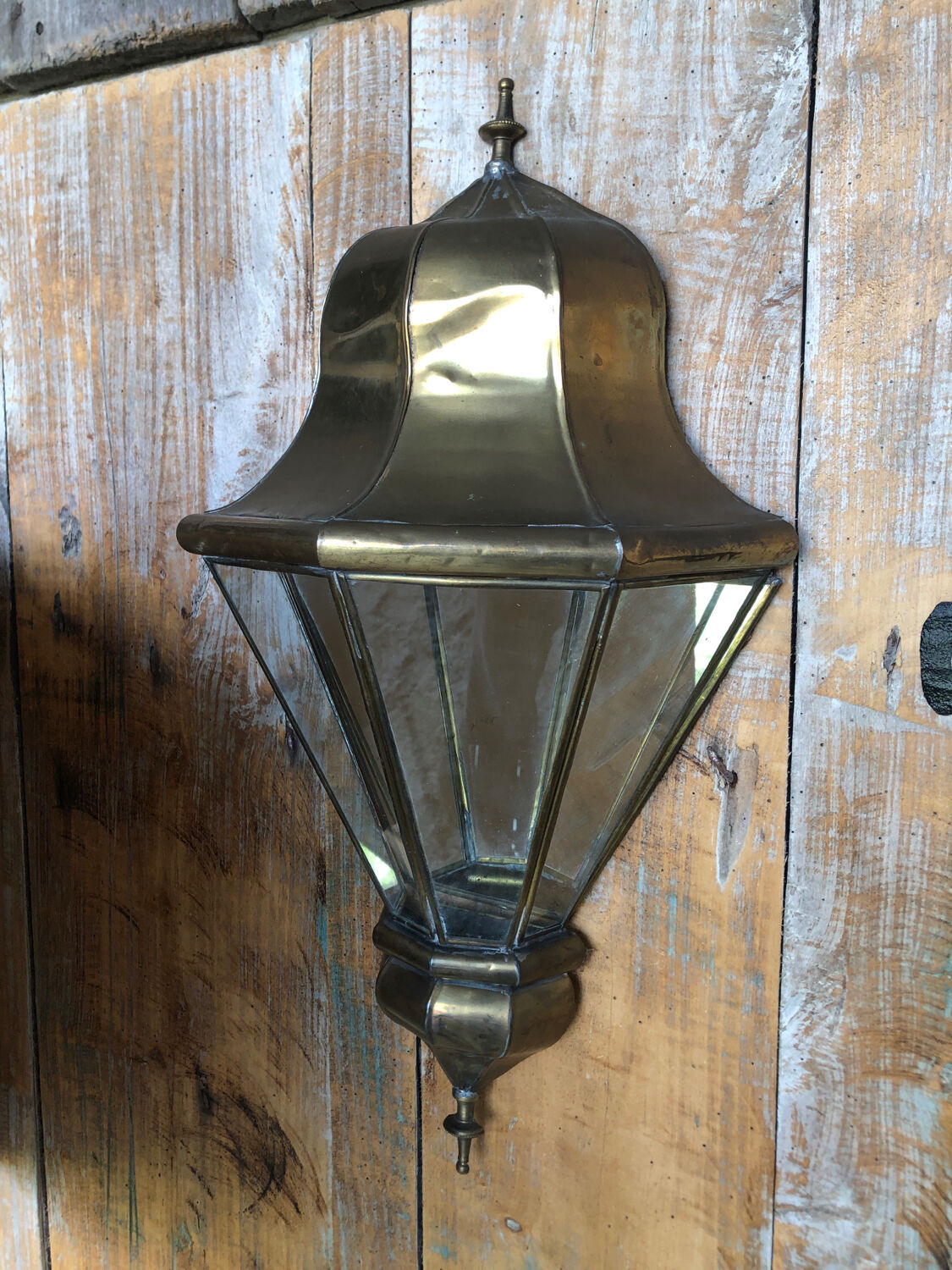 Old brass wall lamp + glass + vintage mirror back