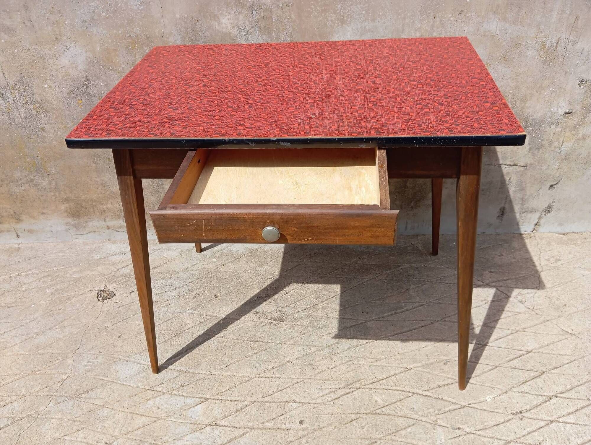 Formica table