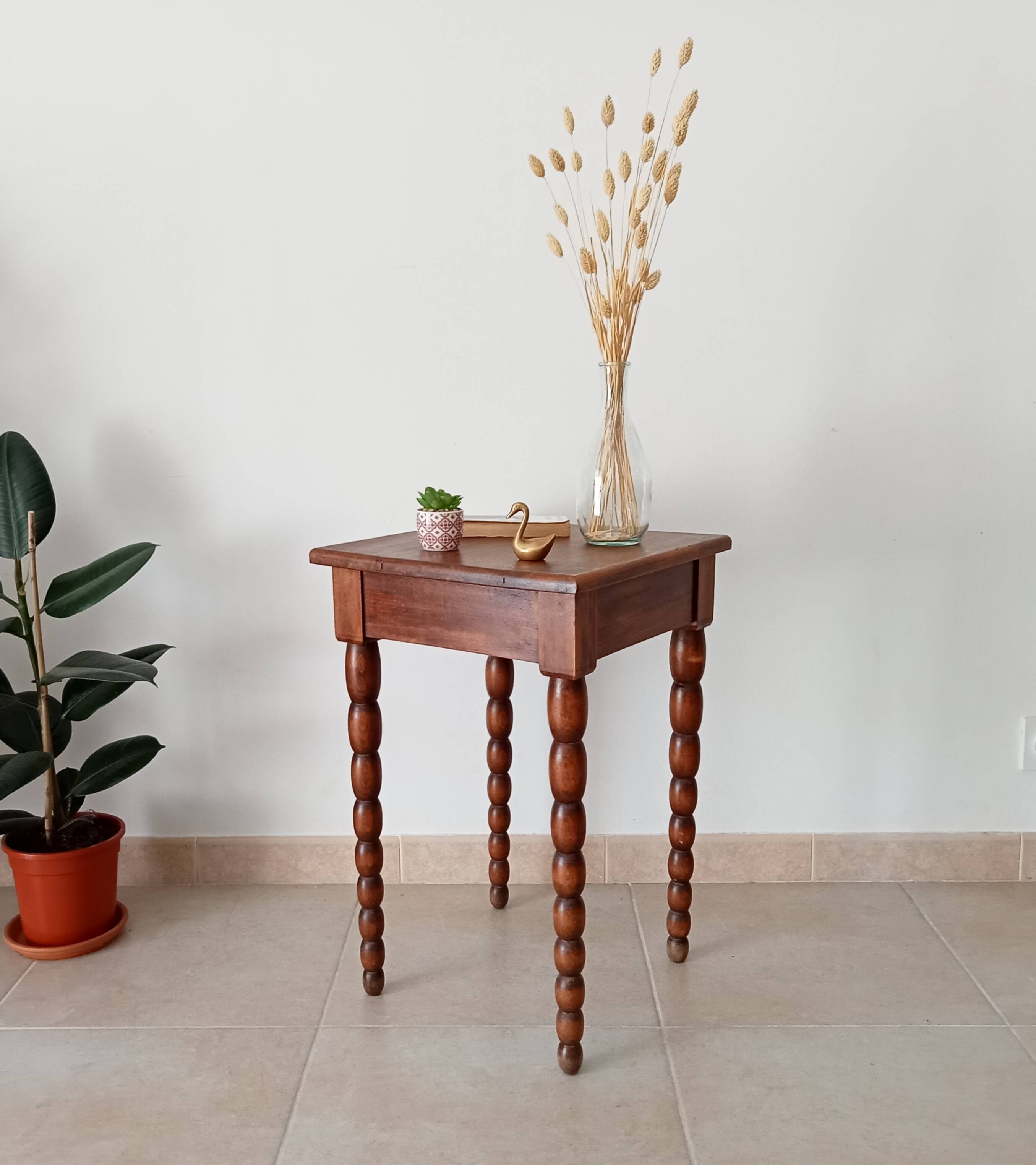 Early 20th century side table in solid oak