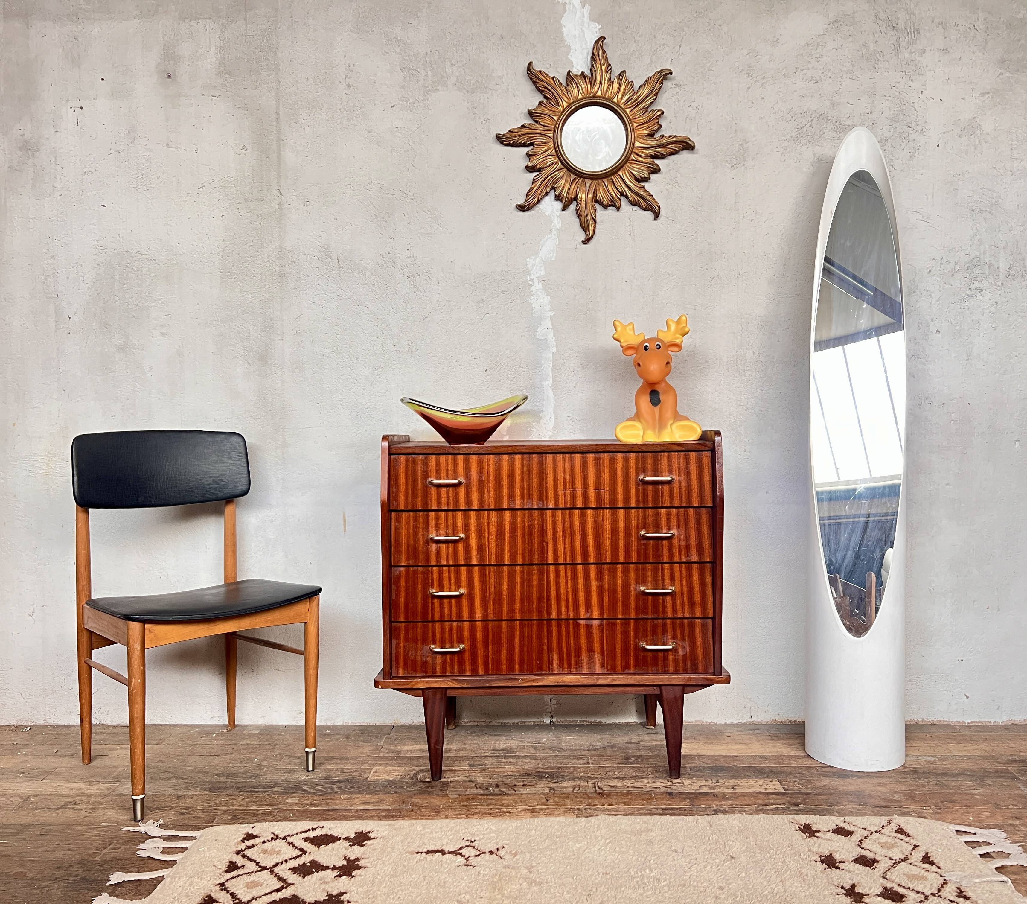 Vintage chest of drawers