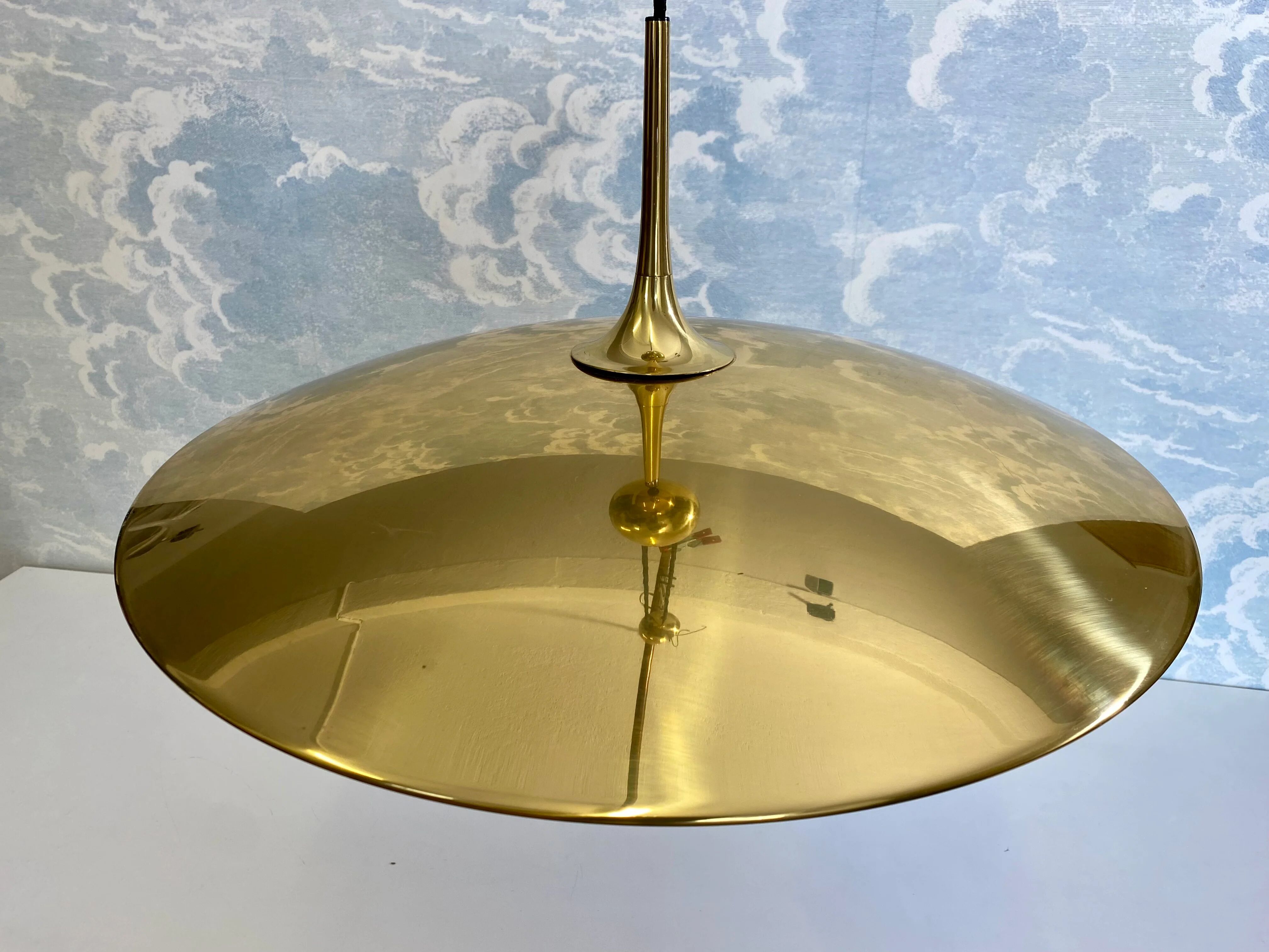 Adjustable brass pendant Onos 55 Center Pull by Florian Schulz, Germany, 1970s