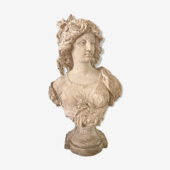 Bust of a woman H 68