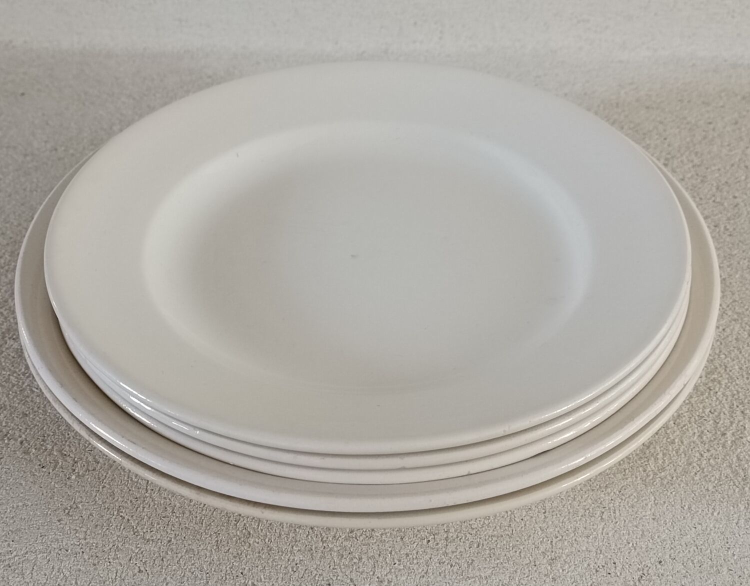 1 dish and 5 plates iron earth cream patina