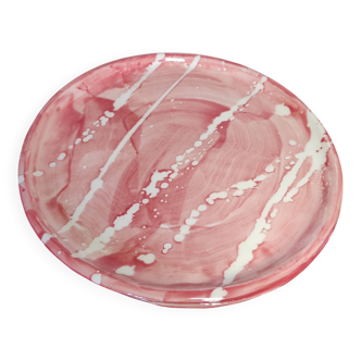 Set of 2 red enamel plates