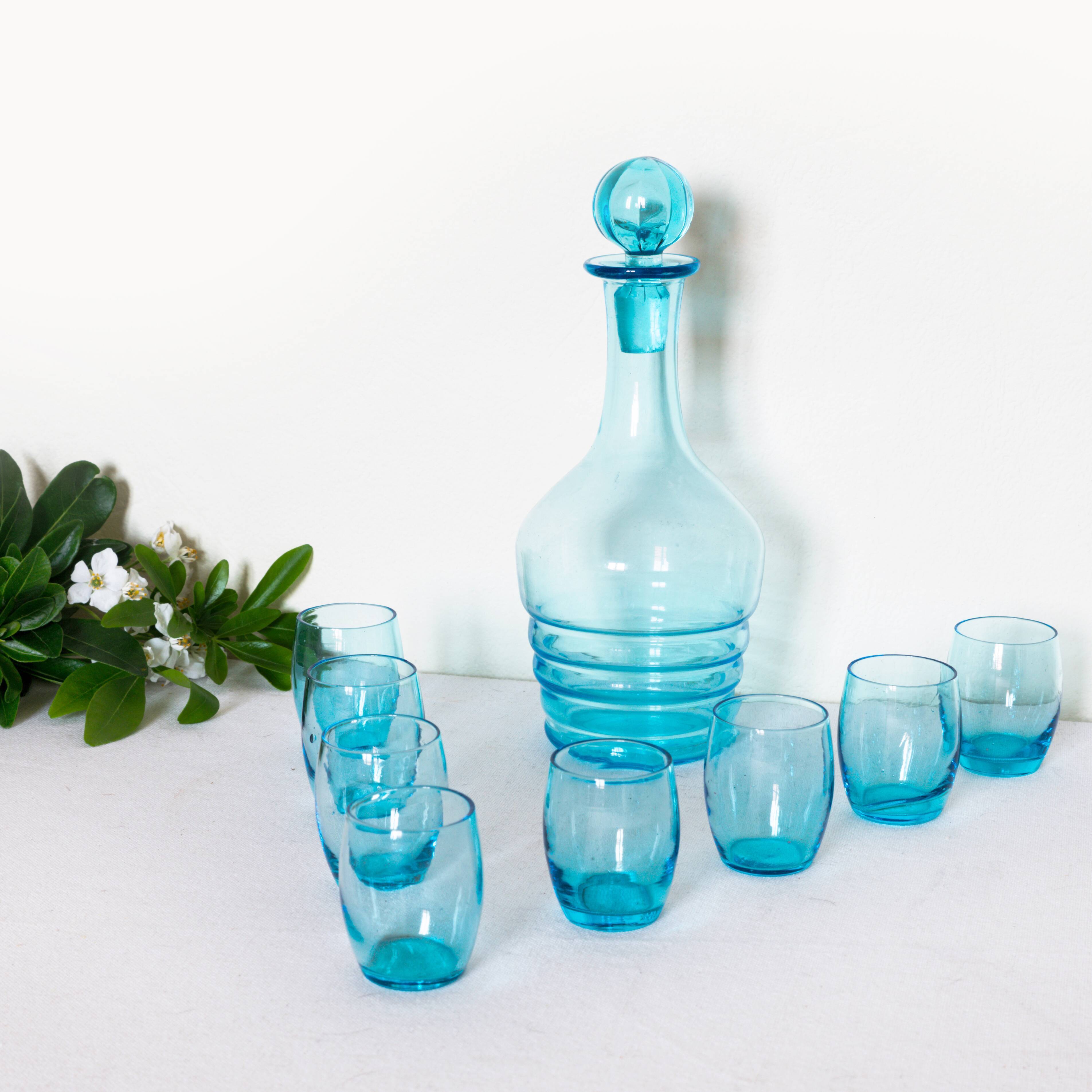 Fine blue liquor service