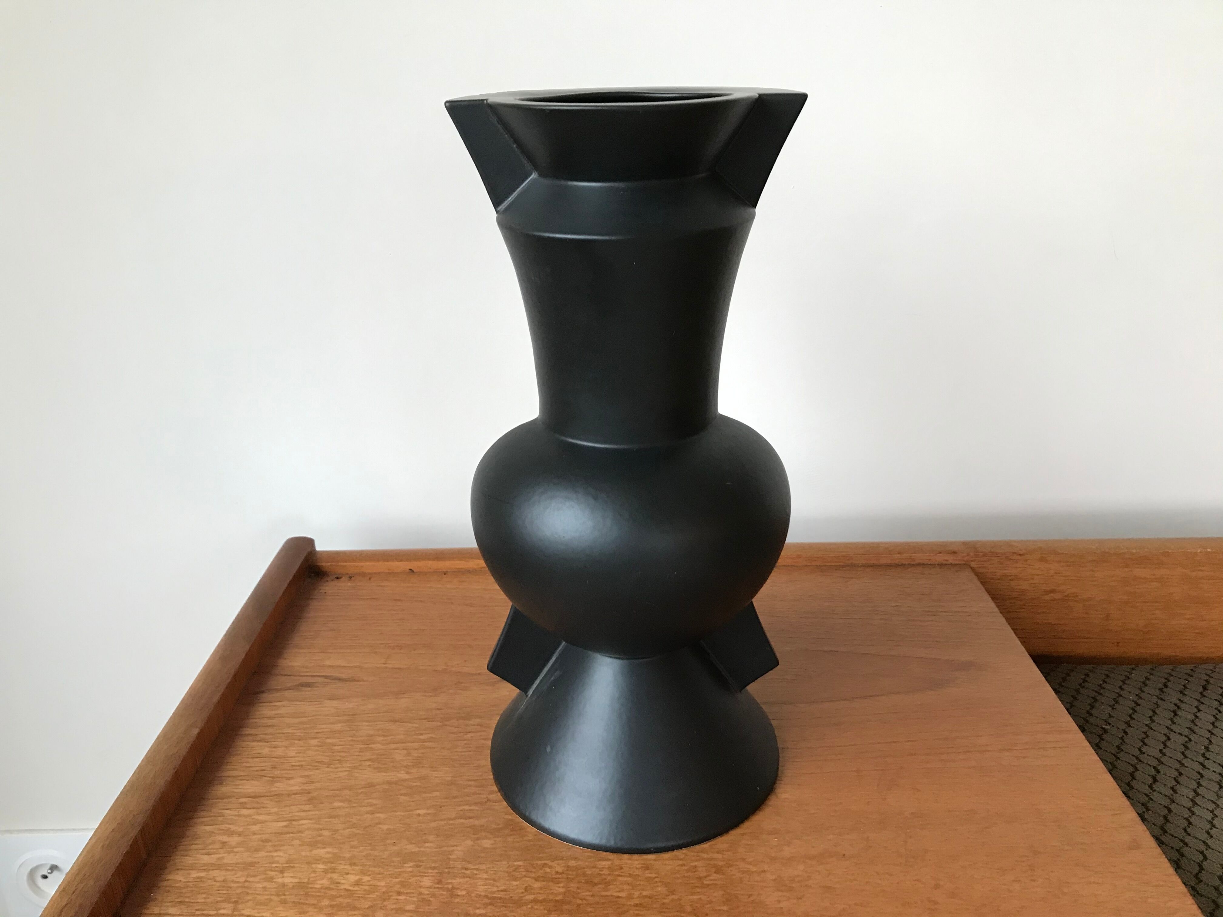 Ceramic vase by Claude Dumas, circa 1980s