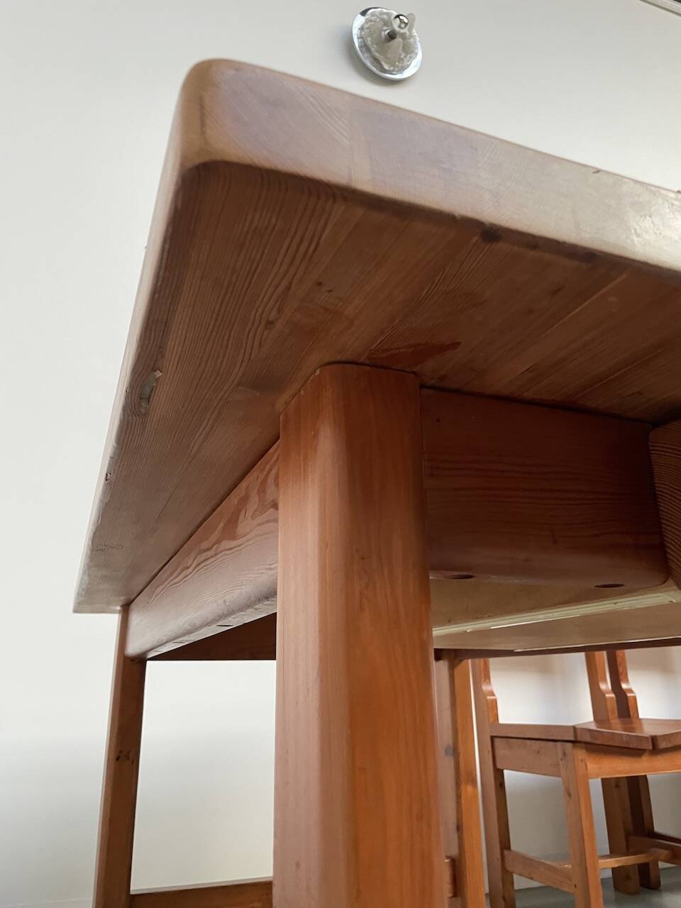 Set of table and 4 chairs, 60s mountain furniture