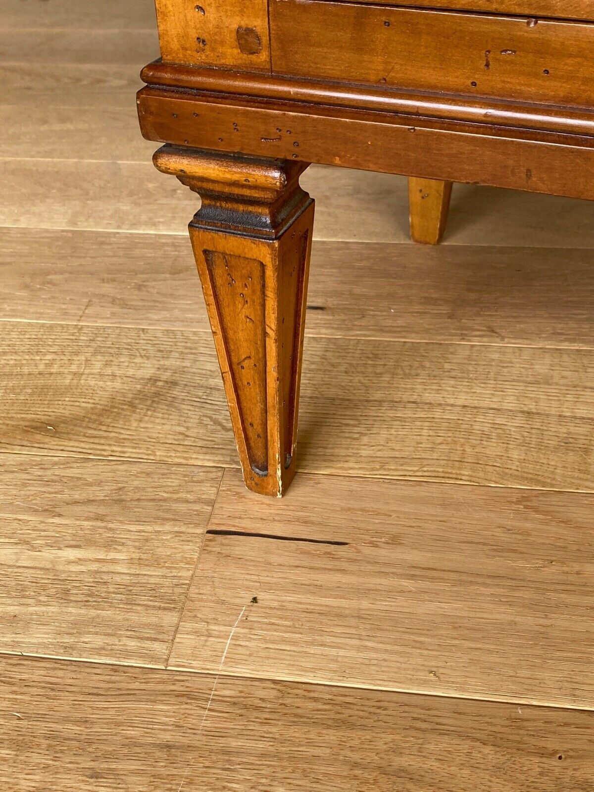 Meuble cinq tiroirs type Louis XVI directoire 1960 anneaux de tirage