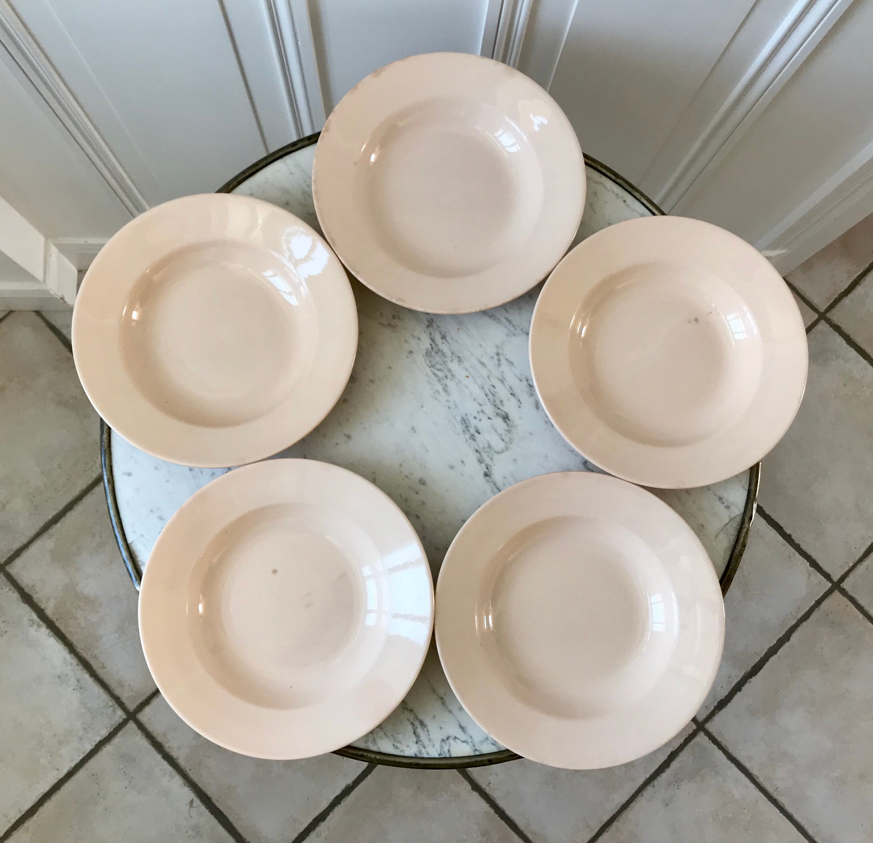 Lot de 5 assiettes creuses rose pâles Digoin Sarreguemines années 40