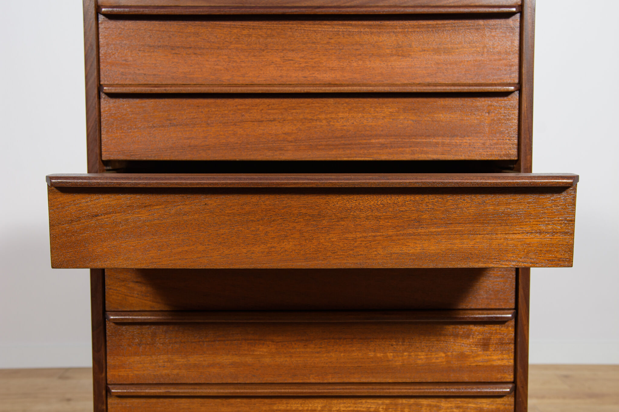 Mid-century teak dresser, United Kingdom, 1960s