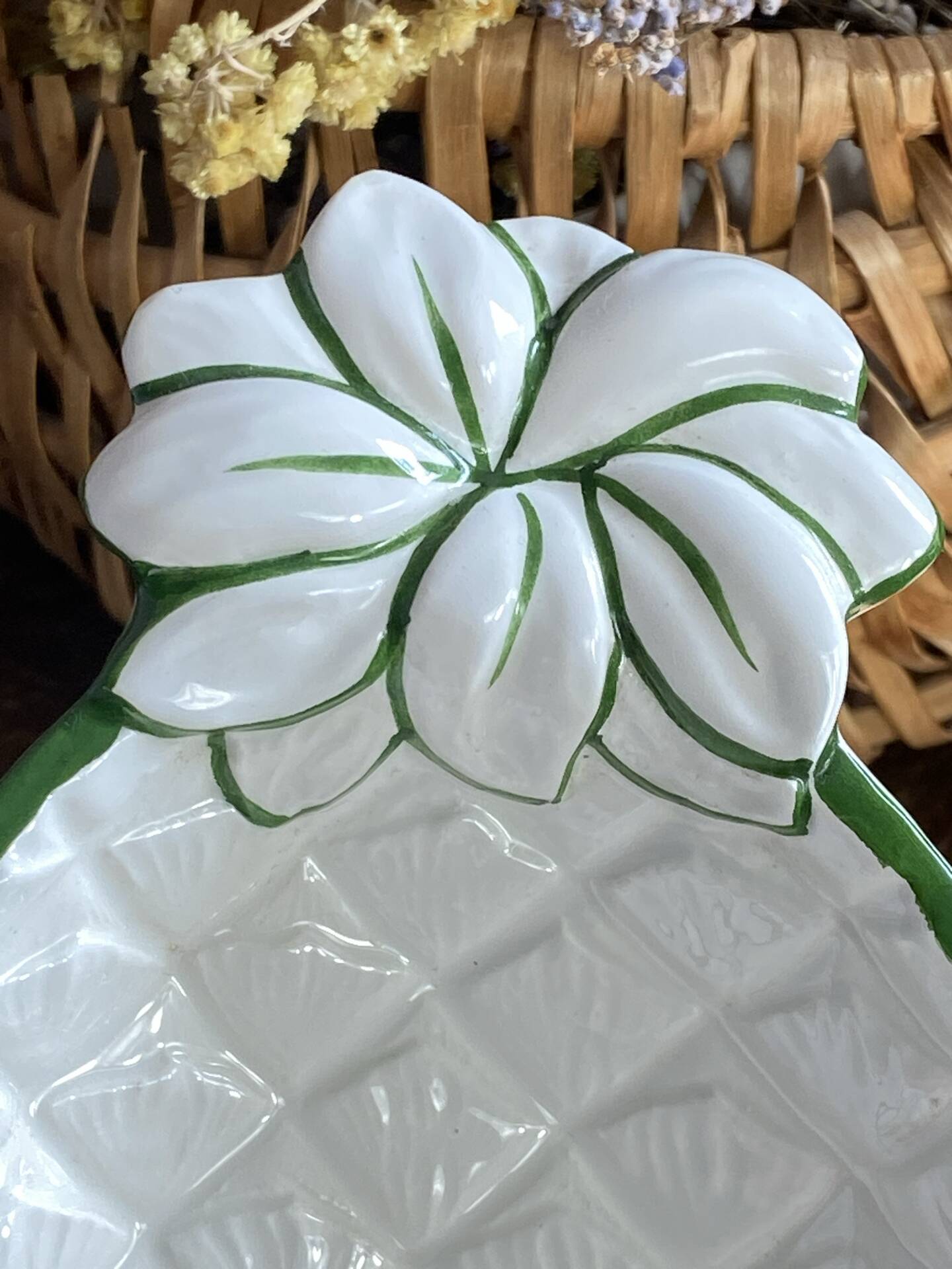 Ceramic pineapple plate