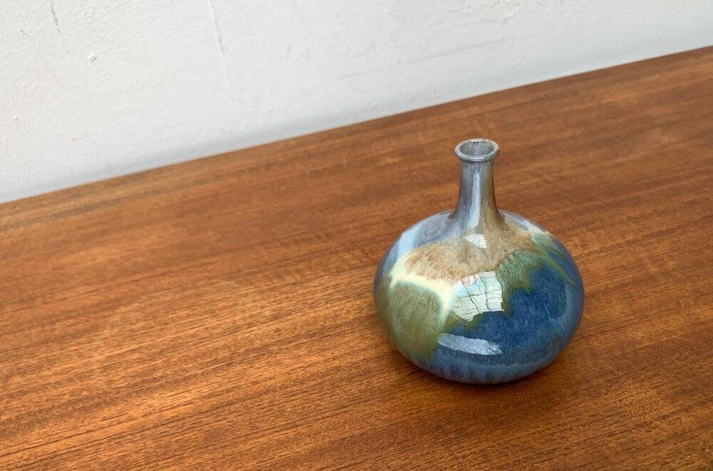 Mid-century German studio pottery vase by Janne Reckert-Cordua, 1960s.