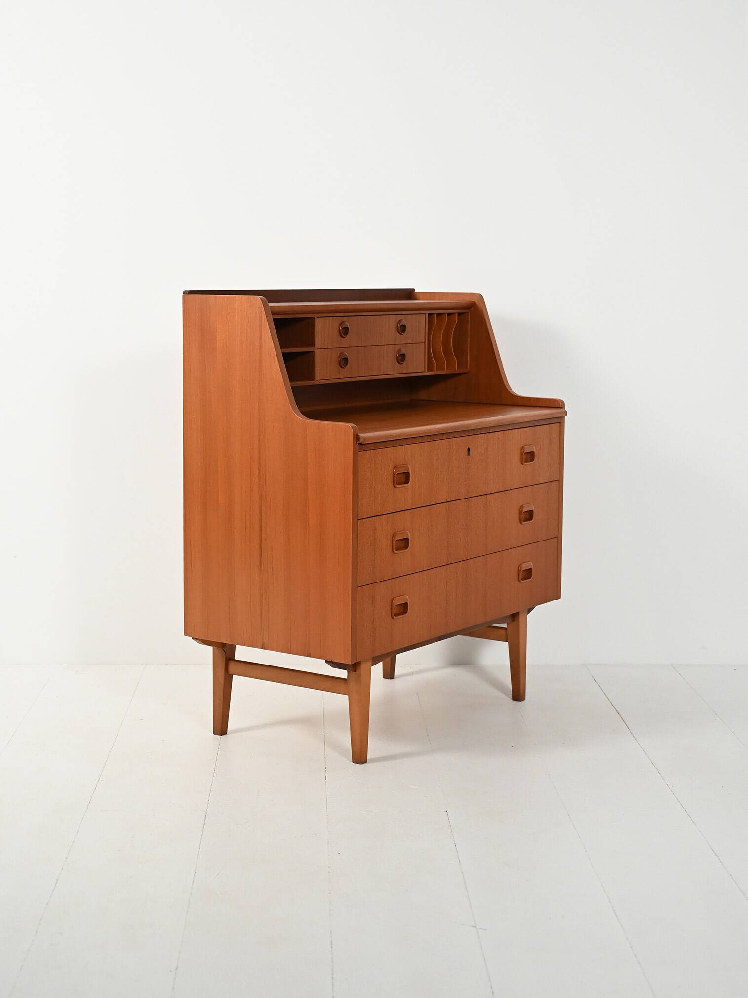 Secrétaire scandinave avec étagère escamotable, années 1960