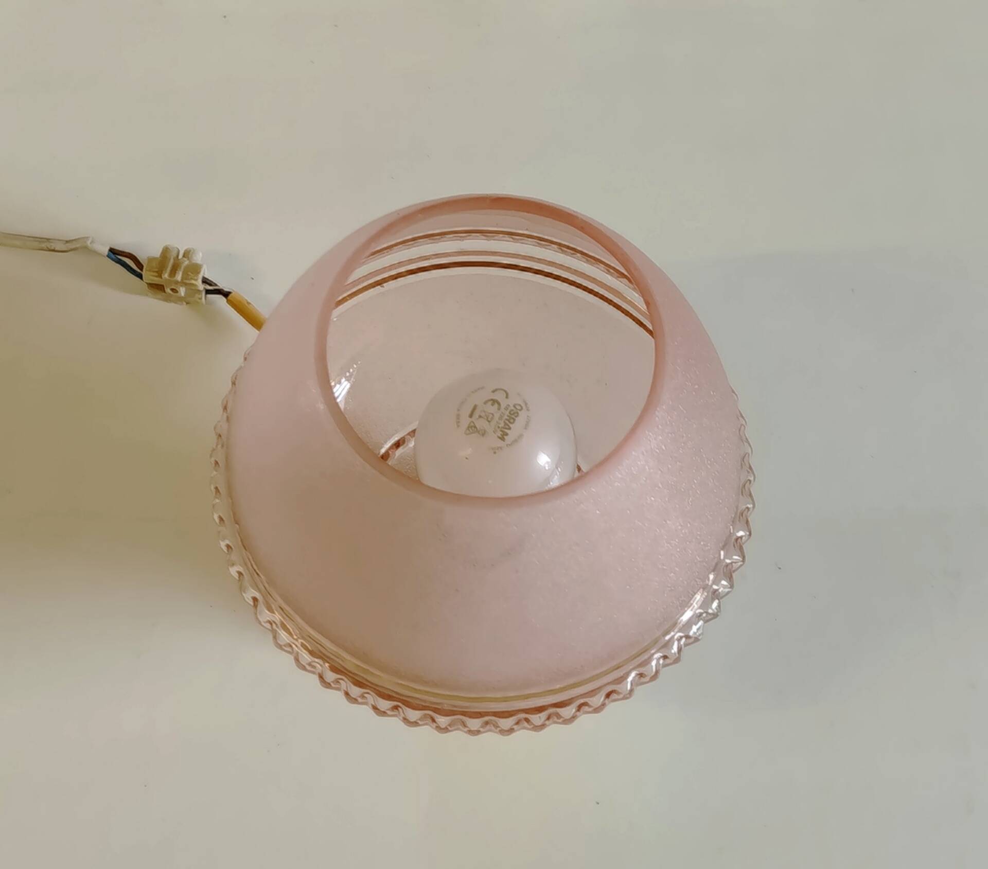 Art Deco ceiling light in porcelain and pink glass - mid 20th century