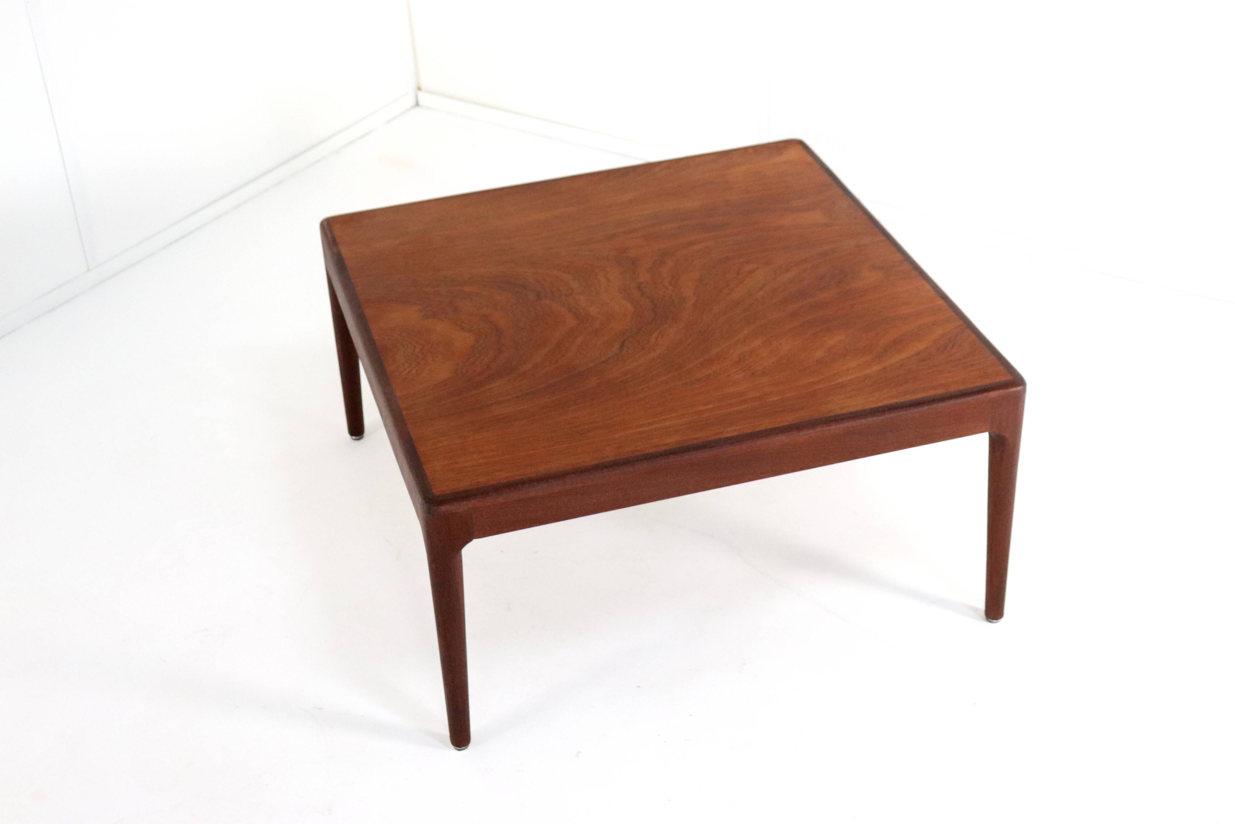 Vintage 'Bredeveld' coffee table