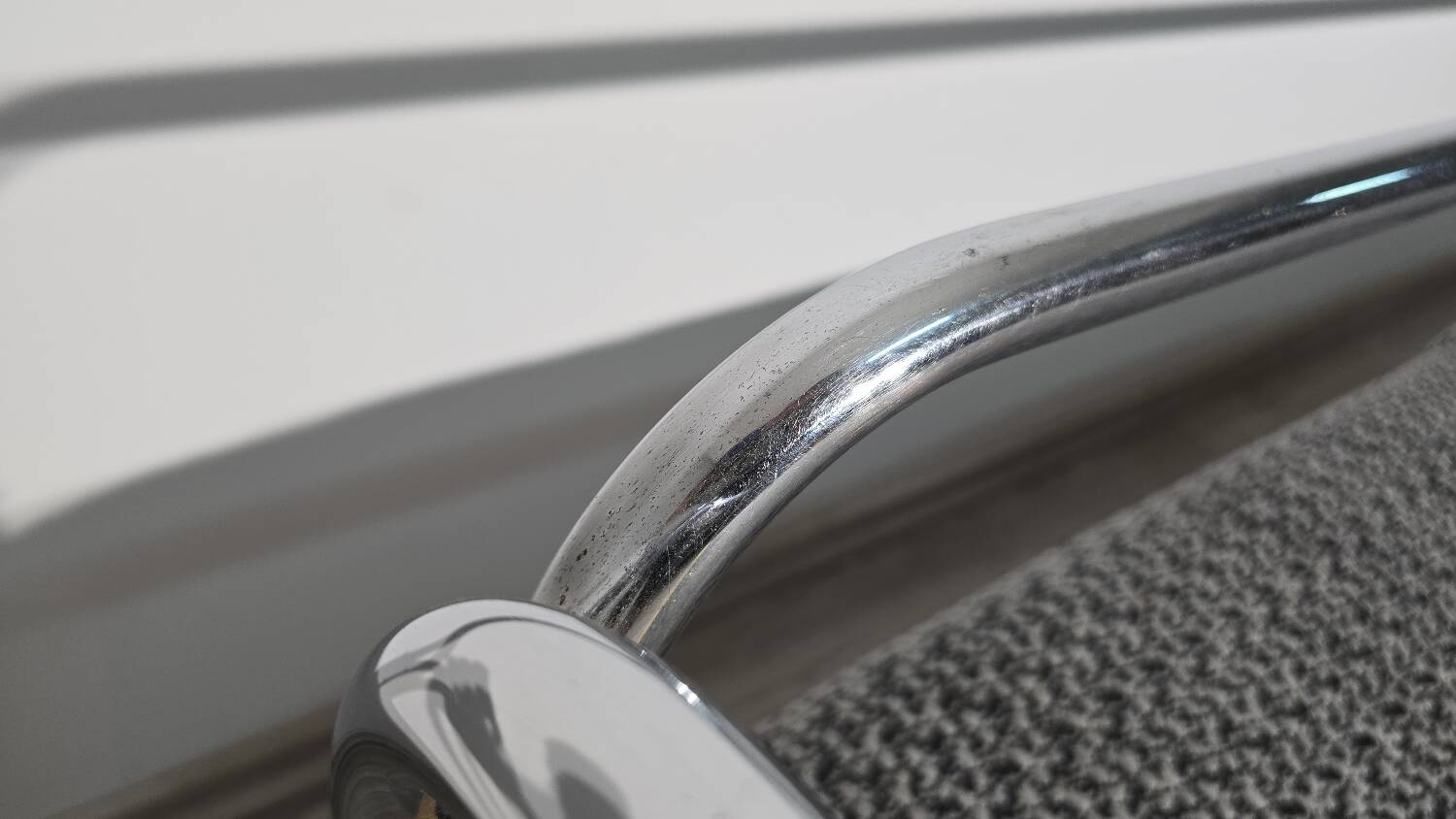 Bauhaus Chrome Sofa by Robert Slezak for Slezak Factories, 1930s