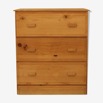 Pine chest of drawers