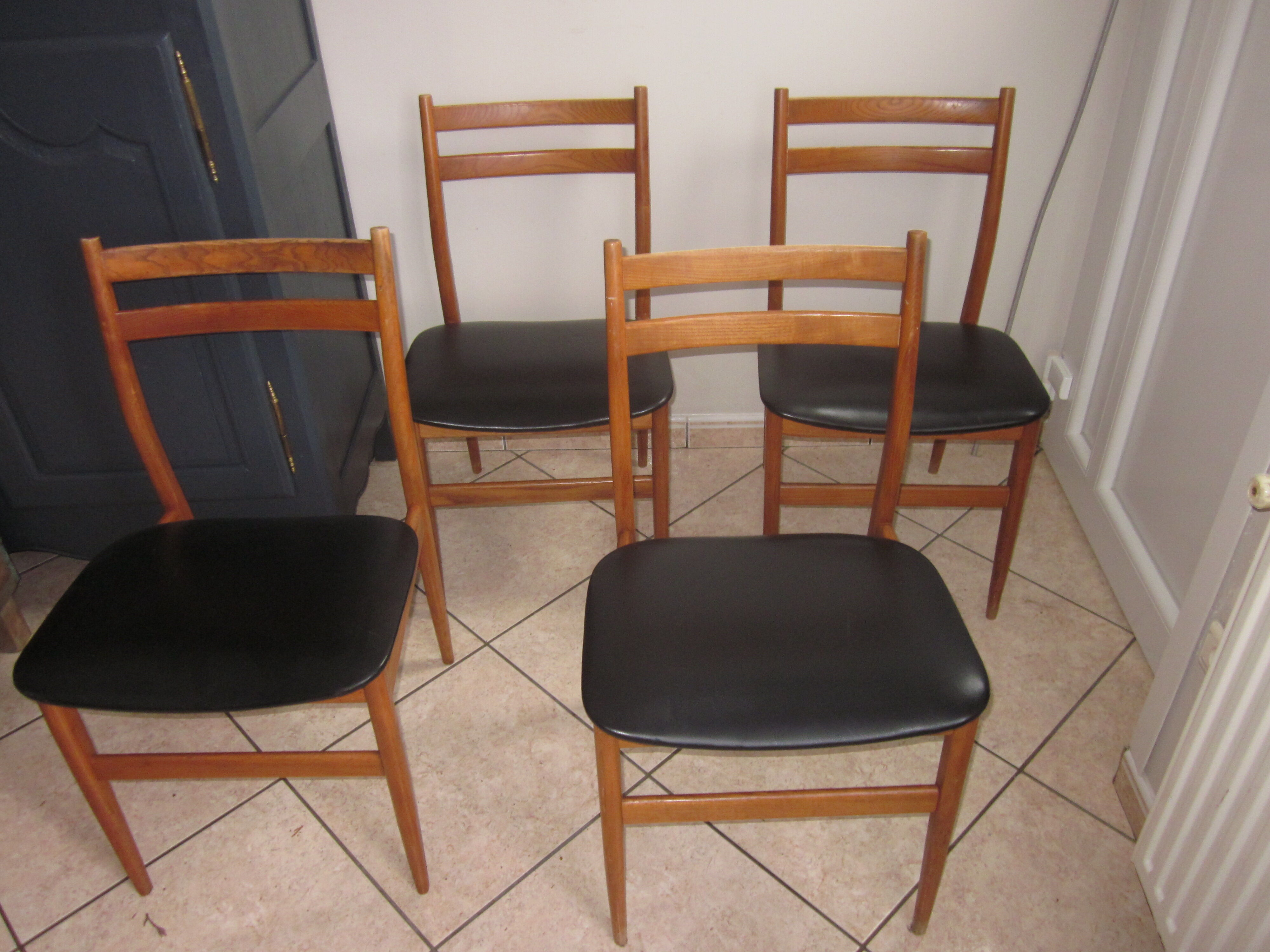 4 Scandinavian chairs teak and skai 1960