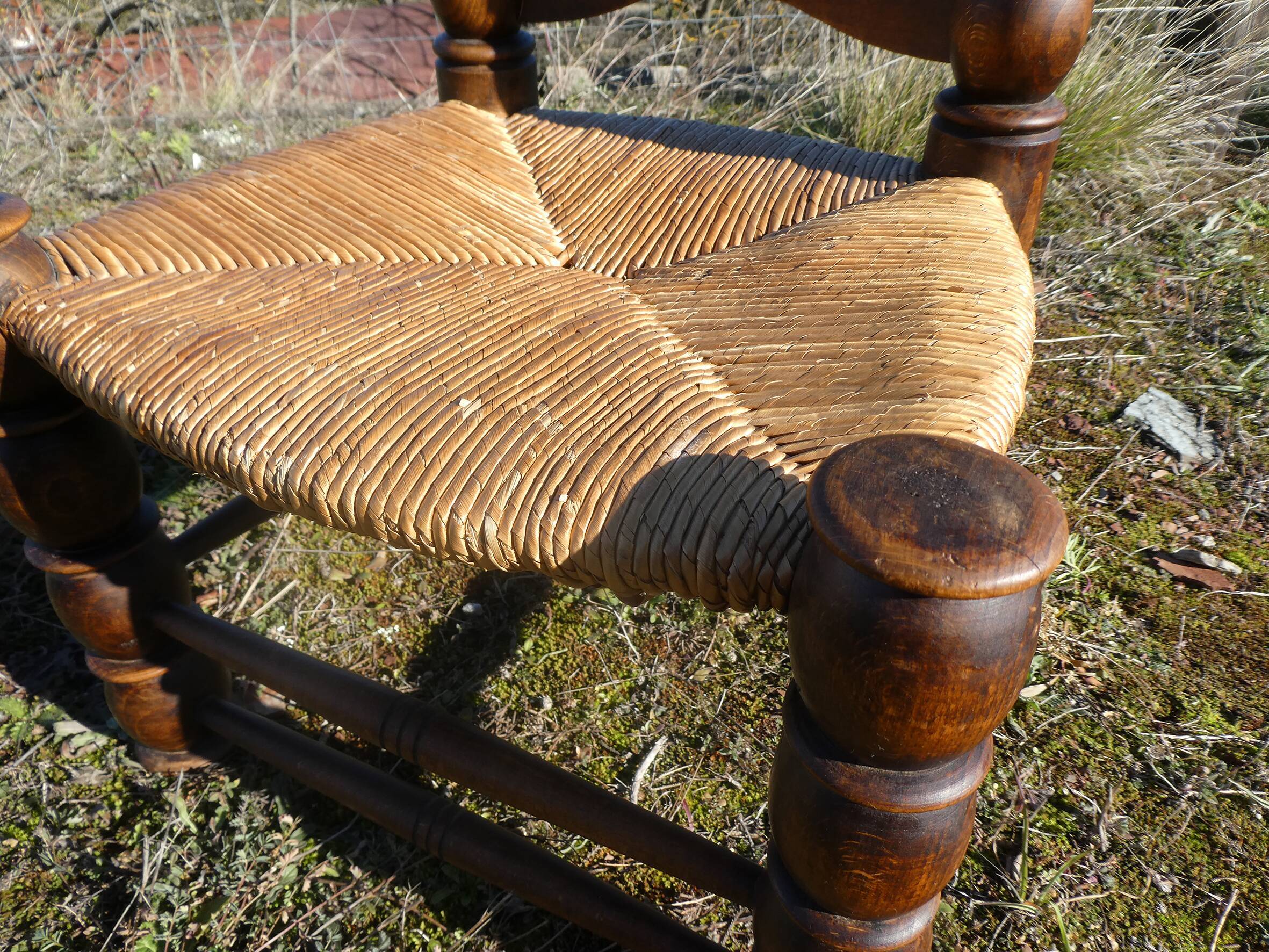 Mulched braided low chair
