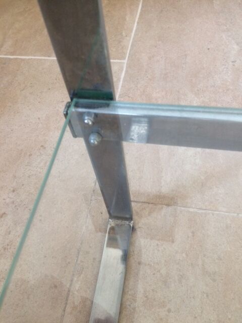 Sellette chrome metal sofa tip