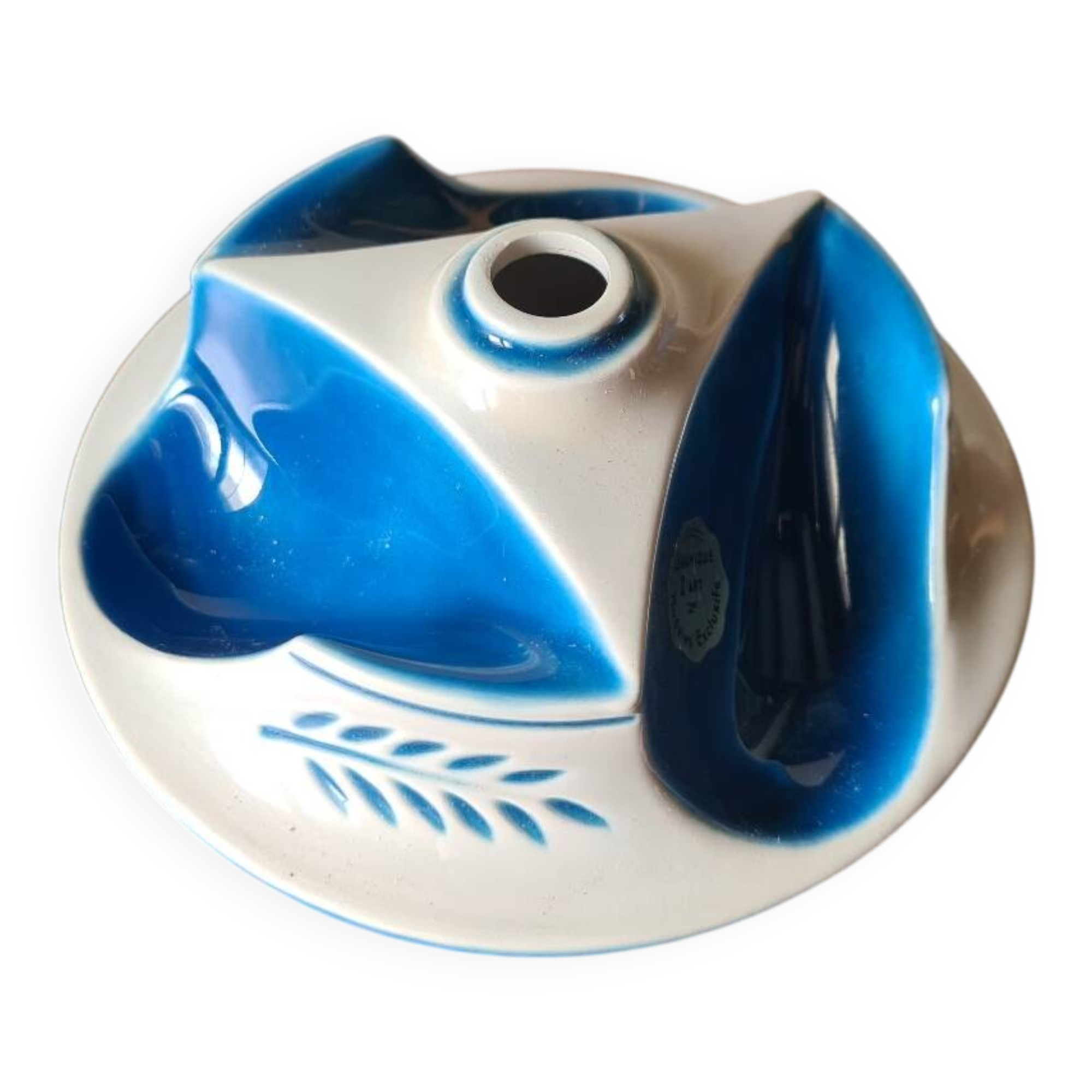 Three-pipe holder from the Art Ceramics collection