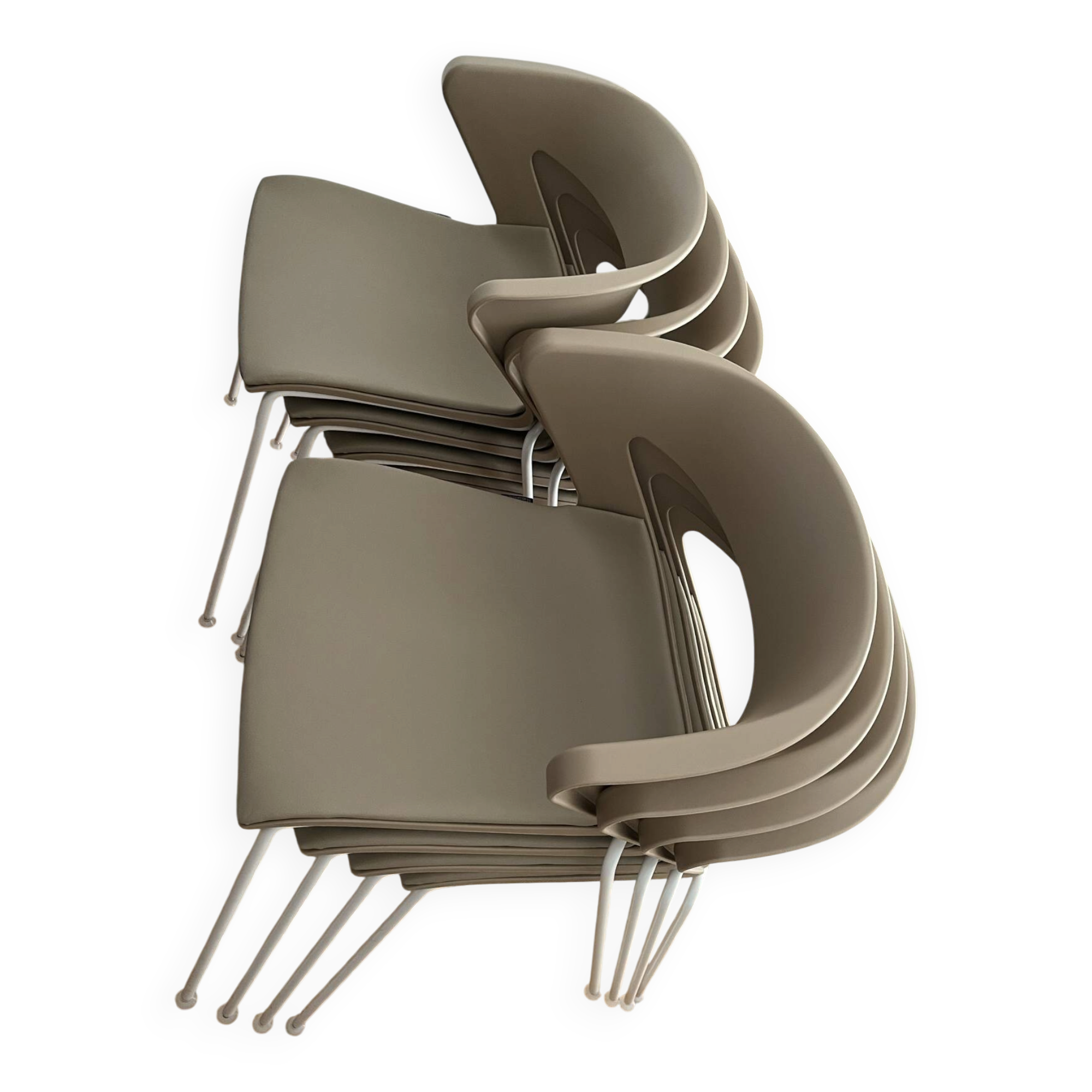 Lot 8 chaises modèle kicca marque kastel