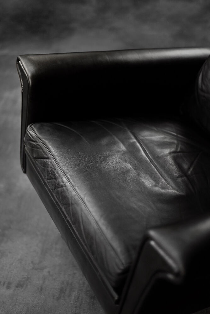 Mid-century danish modern minimalist black leather swivel armchair by georg thams, 1960s