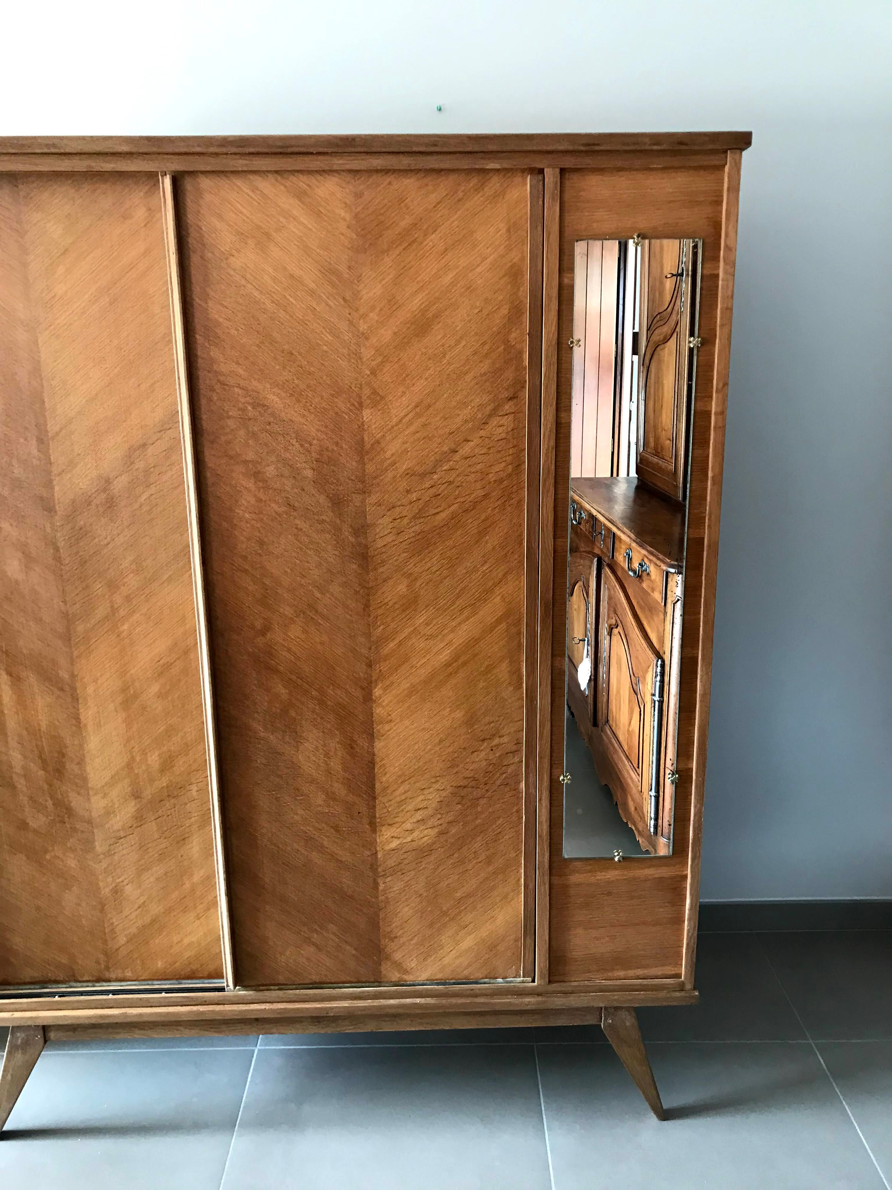 Wardrobe sewing door