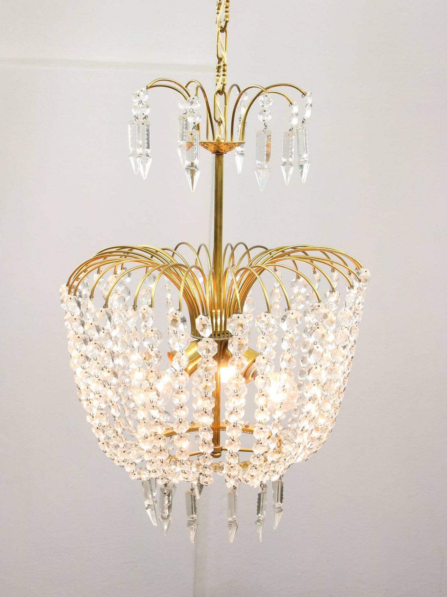 Vintage Italian Crystal and Gilt Metal Chandelier, 1980s
