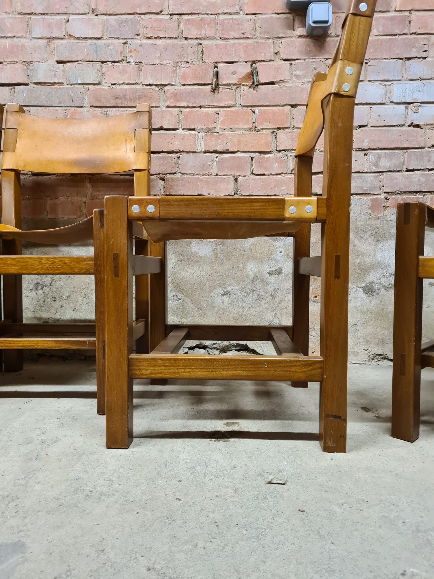 Set of 4 Maison Regain leather chairs