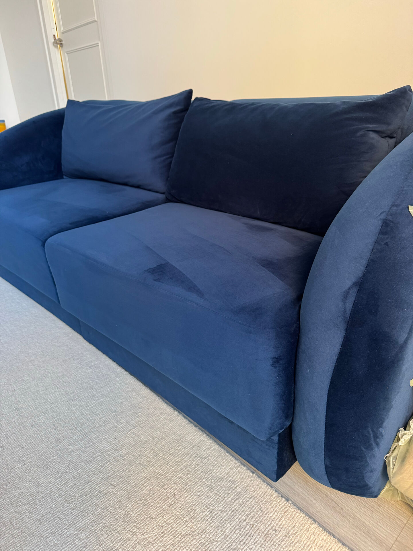 Cosmopolitan Sofa Design
