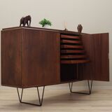 Buffet haut en noyer, design danois, années 1960, production : Danemark