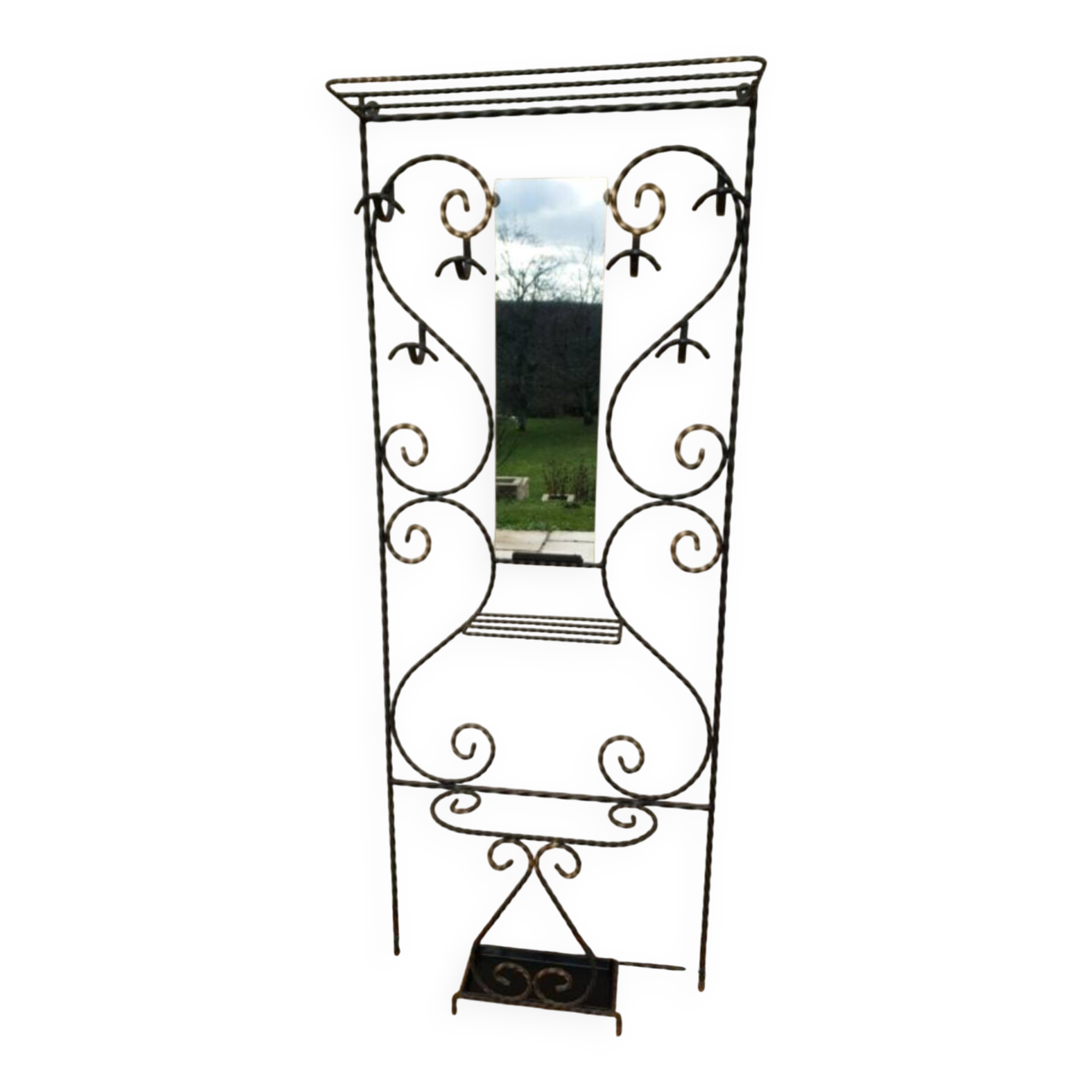 Wall-mounted coat rack
