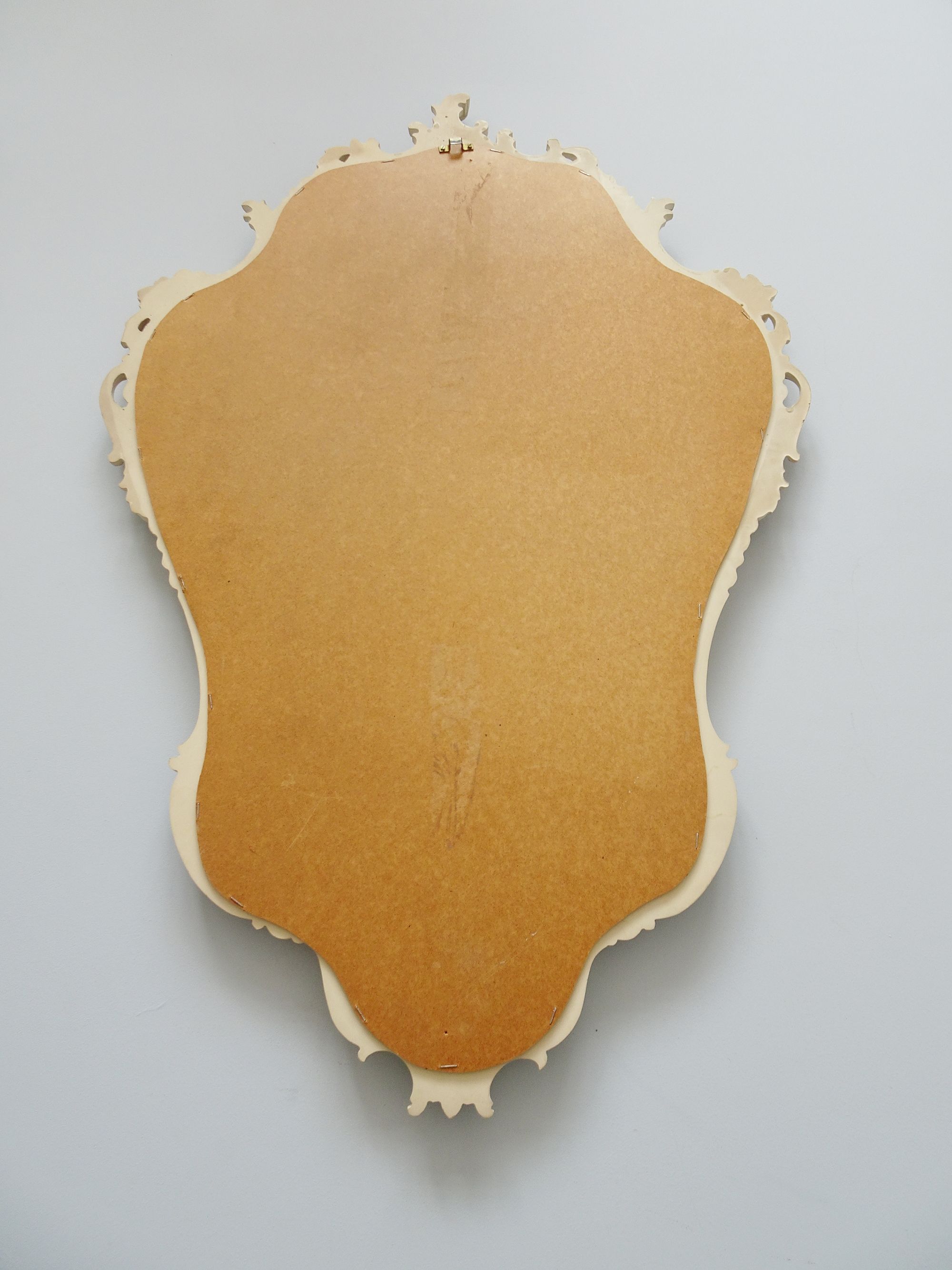 Florentine mirror in baroque style patinated in white and green