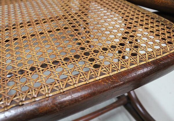 Rocking chair et son repose pieds, en hêtre 1900