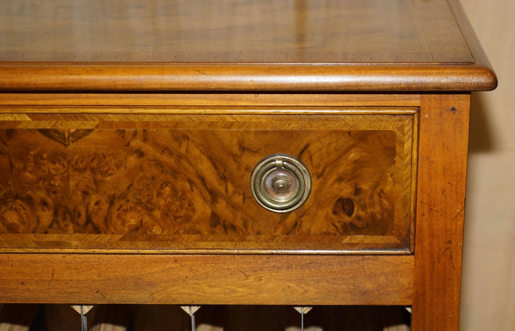 Flamed walnut sideboard for 36 bottles with drawer
